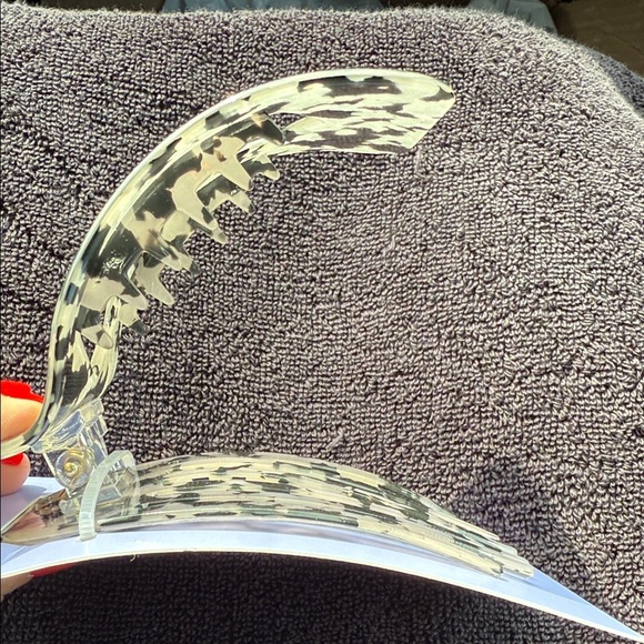 Claire's Flat Back Hair Claw Black and Cream Patterned women’s girls - Picture 4 of 5